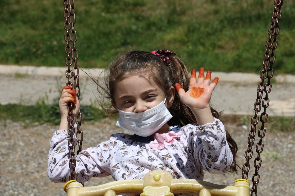 Kahramanmaraş’ta çocuklar parklara koştu 