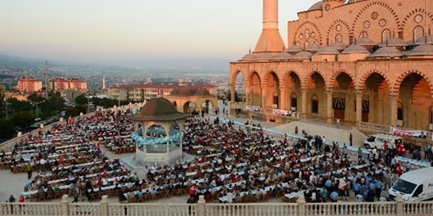 Kahramanmaraş'ta 'Ensar ve Muhacir' iftarda buluştu
