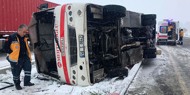Kahramanmaraş'ta işçi servisi devrildi: Yaralılar var