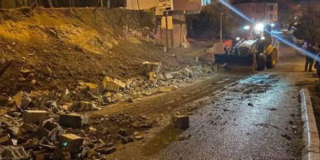 Kahramanmaraş’ta istinat duvarı çöktü