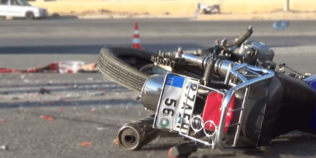 Kaldırıma çarpan motosikletin sürücüsü hayatını kaybetti