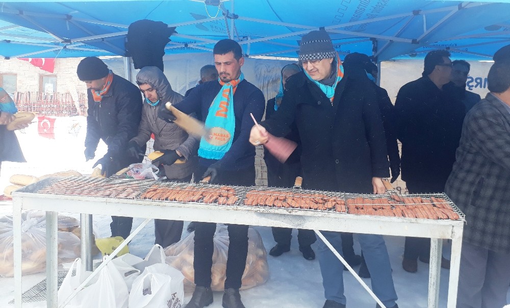 Kahramanmaraş’ta kar üstünde ‘Kelle Paça Festivali’ 