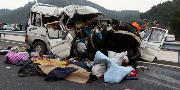 Kahramanmaraş'ta feci kaza! 8 ölü 8 yaralı