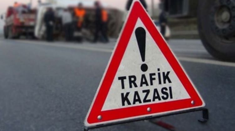 Kahramanmaraş'ta otomobil traktöre çarptı! Ölü ve yaralılar var