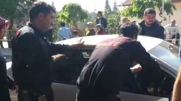 Kahramanmaraş'ta otomobilde mahsur kalan 6 aylık bebeği itfaiye kurtardı