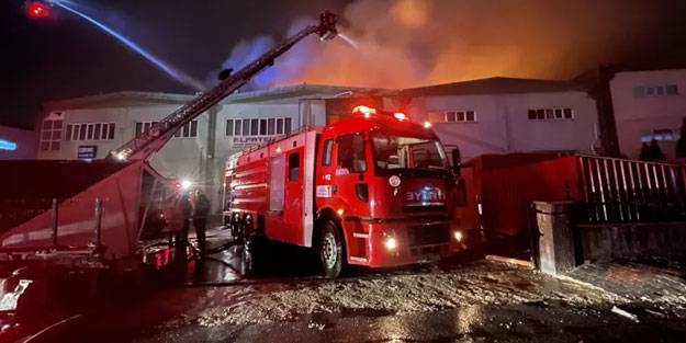 Kahramanmaraş'ta tekstil fabrikasında yangın çıktı