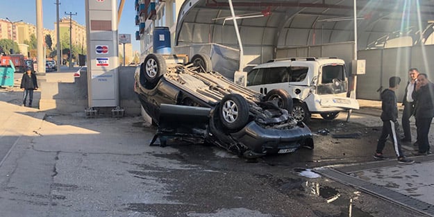 Kahramanmaraş'ta trafik kazası! 3 yaralı