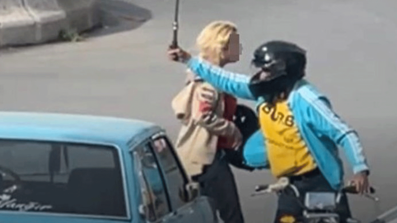 Kahramanmaraş'ta trafikte kavga kamerada!