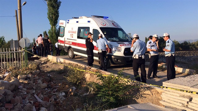 Kahramanmaraş'ta tren otomobile çarptı: 2 ölü