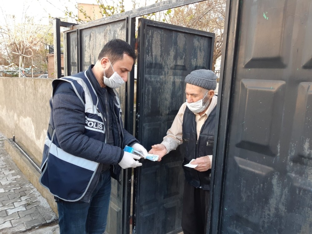 Kahta vefa ekibinden yaşlılara yardım eli 