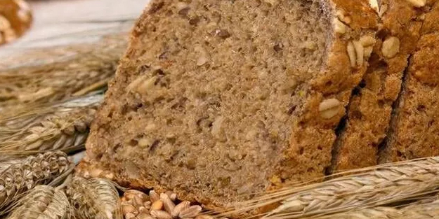 Kahvaltı sofrasında esmer ekmek tüketin! Bayramda doğru beslenin, sağlığınızdan olmayın!
