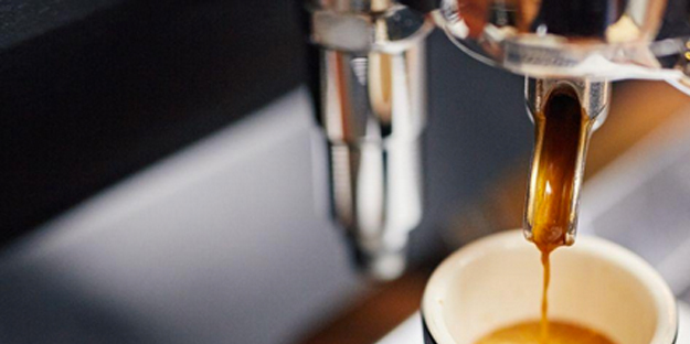 Kahvecilerdeki hayati tehlike! Sırf maliyeti düşürmek için bu yapılır mı? Olacak iş değil.. Çok şaşıracaksınız...