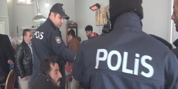 Kahvede okeyde yakalandılar: Salgından haberimiz yok