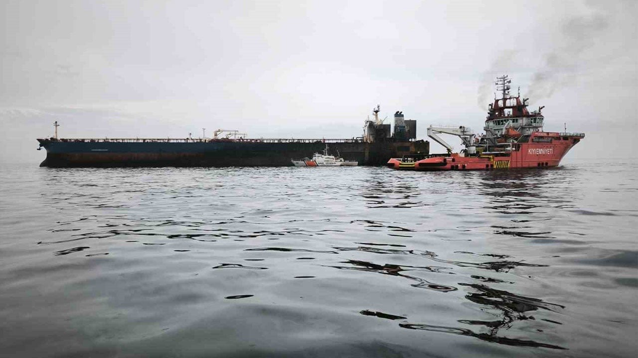 Kaıros gemisindeki panik son buldu! Bakanlıktan yangınla ilgili rahatlatan açıklama