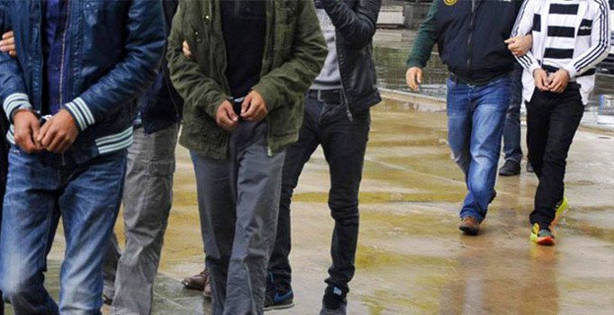 Kalaşnikoflu cinayete 4 tutuklama