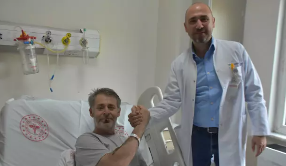 Kalbi 35 dakika durdu: Bu yöntemle beyni hasar görmedi