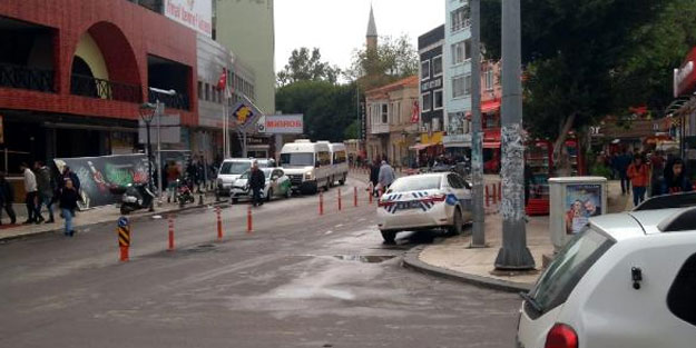 Kaldırıma park eden trafik polisine ceza