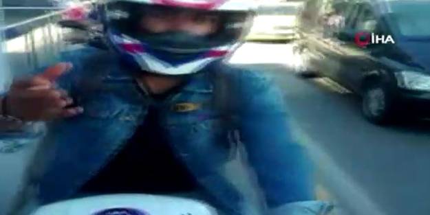 Kaldırımı işgal eden motosiklet sürücüleri ile yaya tartıştı