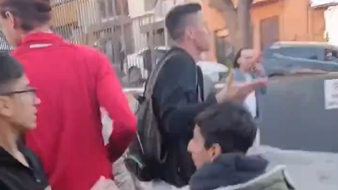 Kaleci Berke Özer, polisin üzerine yürüdü!