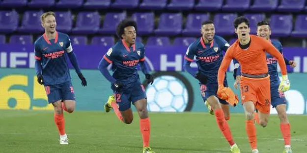 Kaleci Bono Sevilla'yı kurtardı