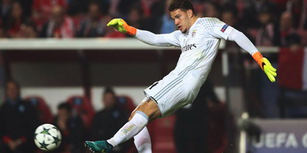 Kaleci topa öyle bir vurdu ki Guinness Rekorlar Kitabına girdi!