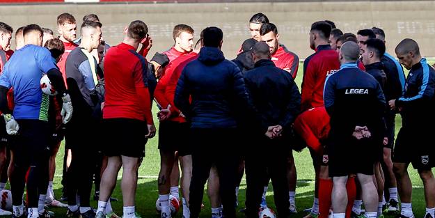 Kalecisi İtfaiyeci, forveti 40 yaşında!