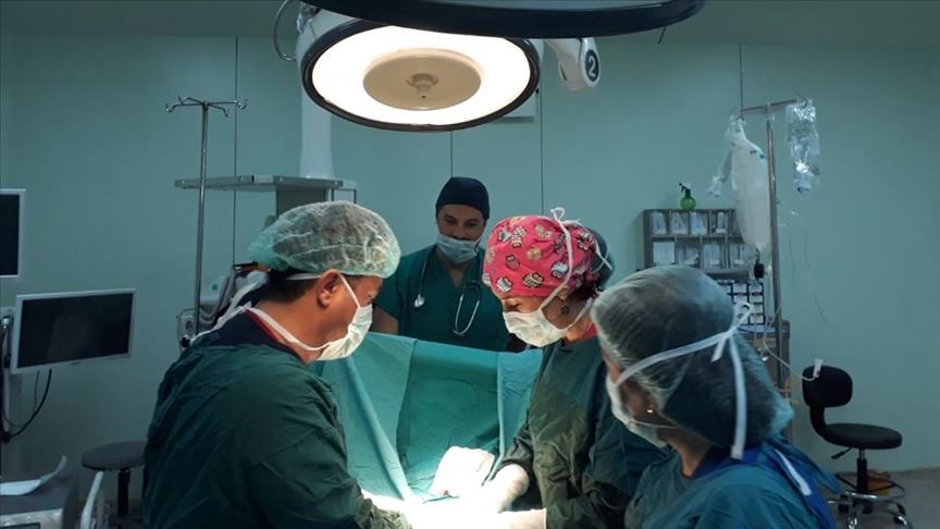 Kalın bağırsağının yüzde 70'inin göğüs kafesinde olduğu tespit edildi