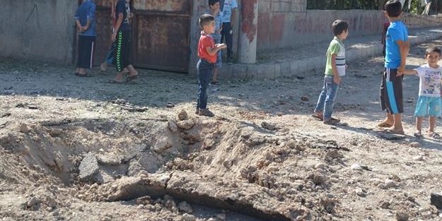 Kalleş PKK'dan okul yoluna patlayıcı!