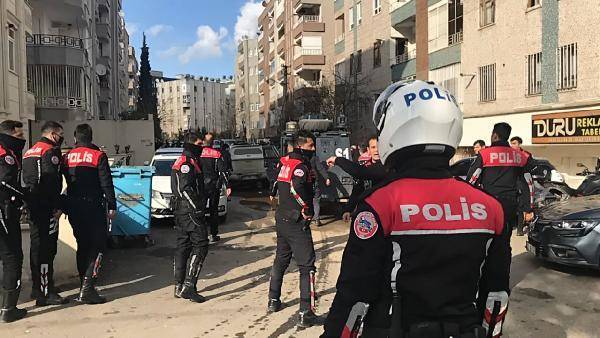 Kalleş saldırı! 2 polis ağır yaralı