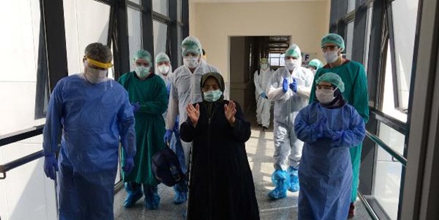 Kalp, astım ve hipertansiyon hastası 74 yaşındaki kadın, koronavirüsü yendi
