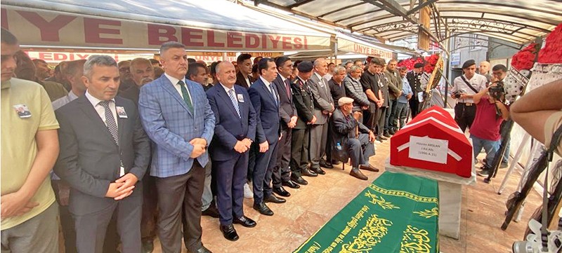 Kalp krizinden ölen albay, son yolculuğuna uğurlandı