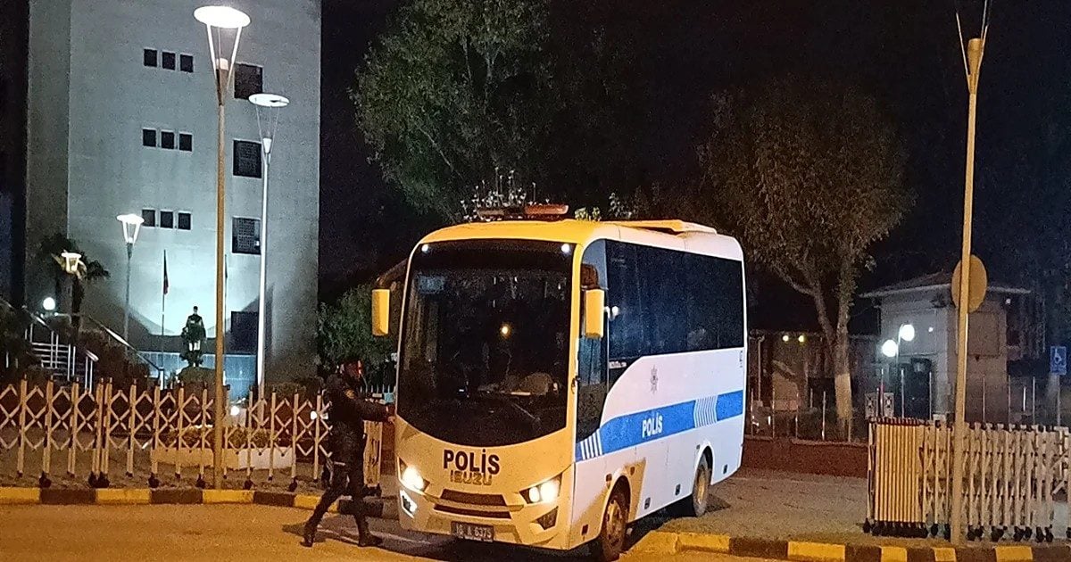 'Kalp pili ile yaşıyorum' diyerek tahliye isteyen eski başkan Erdem tutuklu kalacak