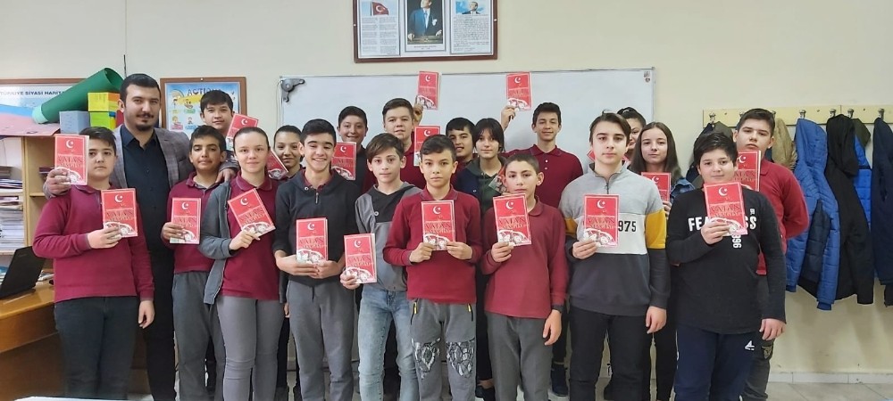 Kalplerindeki ‘Vatan sevgisi’ni kitaplaştırdılar 