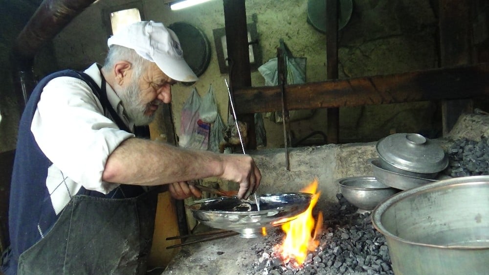 Kamil usta aylar sonra nihayet işinin başında 