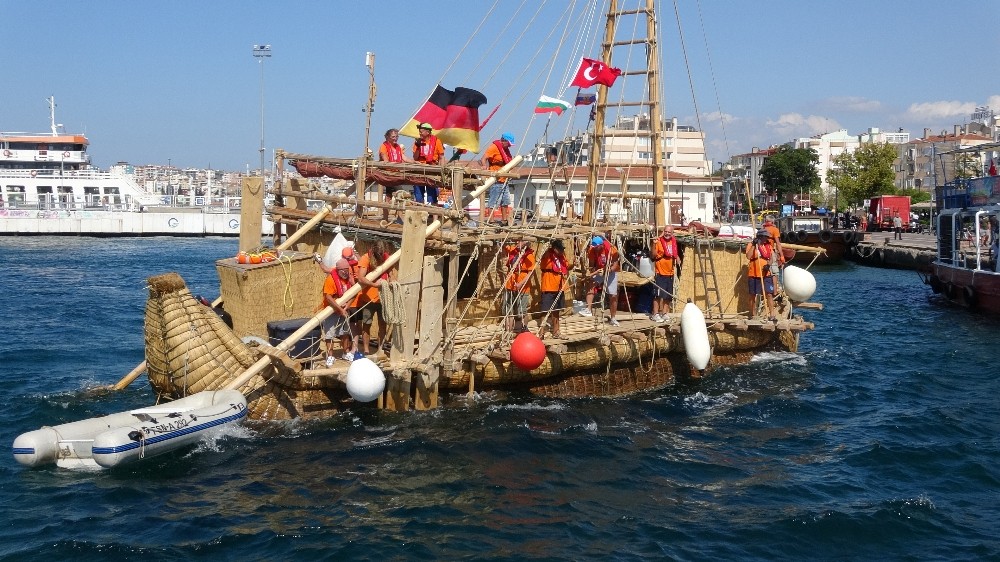 Kamıştan gemi Çanakkale’de 