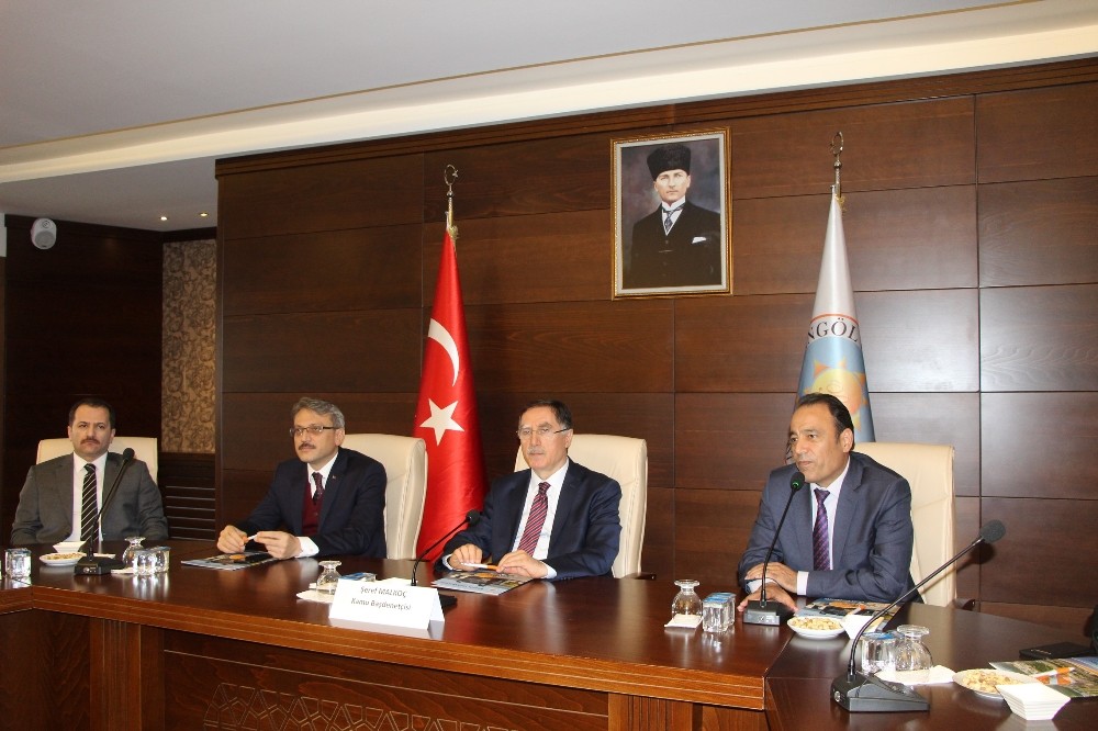 Kamu Başdenetçisi Malkoç: “Türkiye bu süreci (korona virüs) başarıyla yürüttü” 