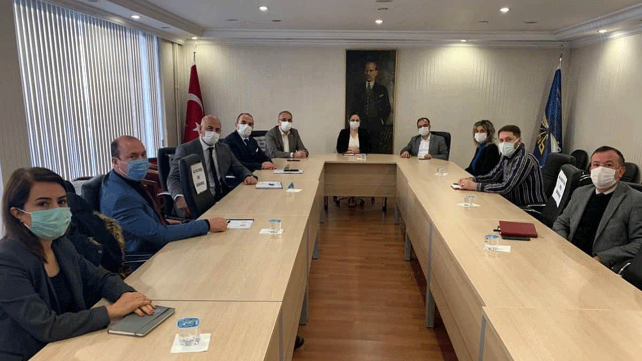 Kamu işçisine ilk adım atılıyor! TÜHİS yarın masaya teklif sunacak