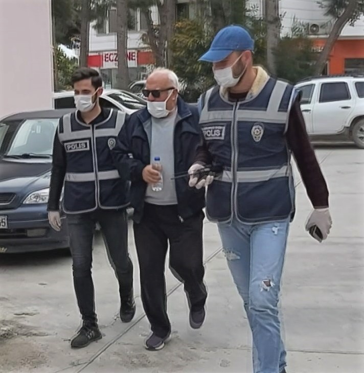 Kamu zararından aranan zanlı kaçak olarak yaşadığı Datça’da yakalandı 