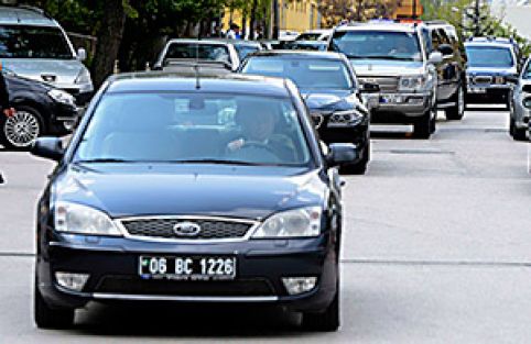 Kamu araçlarına uydudan takip