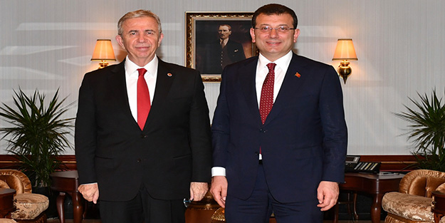 Kamuoyu bunu araştırıyor! Önce Mansur mu yazdı Ekrem mi?