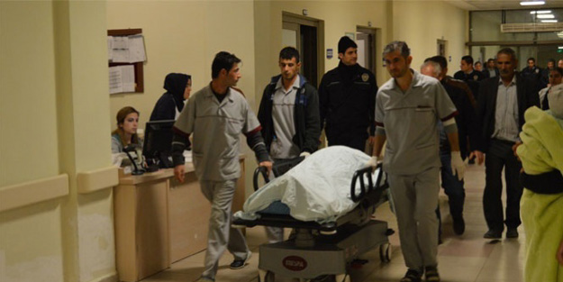 Kamyon ile otomobil kafa kafaya çarpıştı