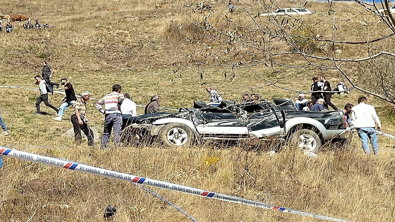 Kamyonet 70 metreden yuvarlandı