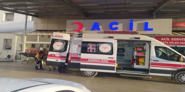 Kamyonet kayaya çarptı! 1 ölü, 1 yaralı