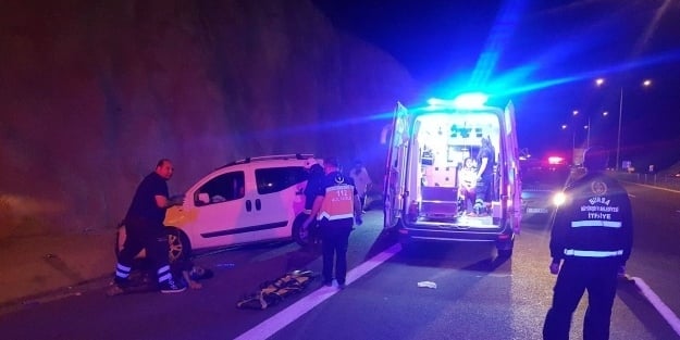 Kamyonet kız öğrencilerin arasına daldı! Ölü ve yaralılar var