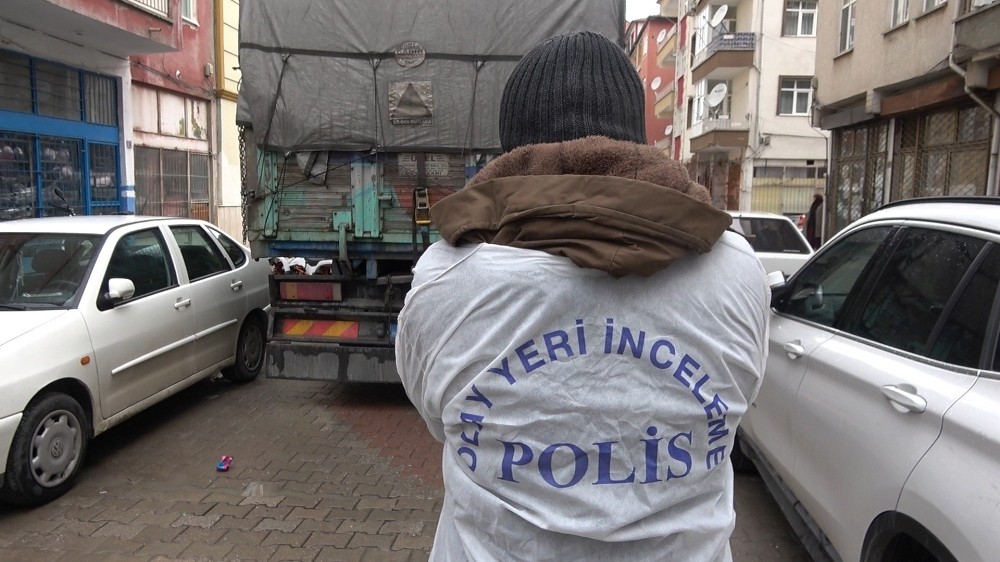 Kamyonun çarptığı kadın öldü 