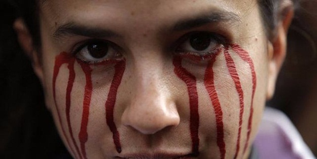 Kan ağlamak mümkün müdür?