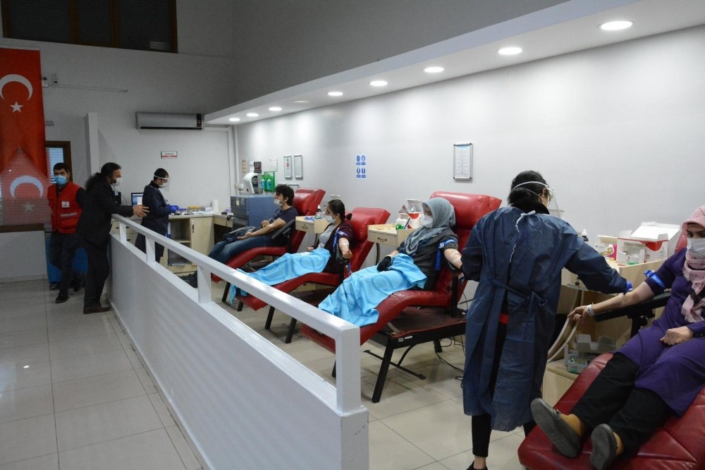 Kan bağışı kampanyasına İmam Hatip Okullarından destek 