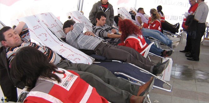 Kan bağışında yetkili adres Türk Kızılayı