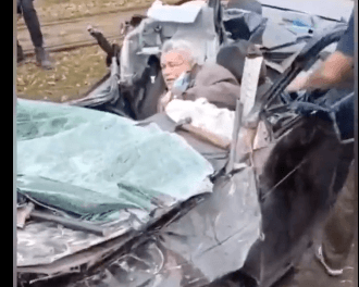 Kan donduran görüntü! Rus tankı, yaşlı adamı...