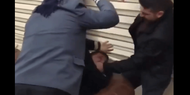 Kan donduran görüntüler! "Yeniden Refahlı aday AK Parti’yi destekleyen memuru dövdürttü"